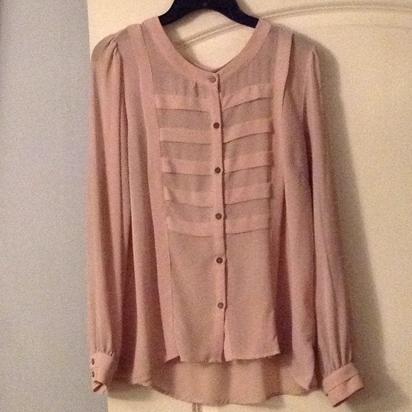 Forever 21 Long sleeve button down blouse - Picture 2 of 3